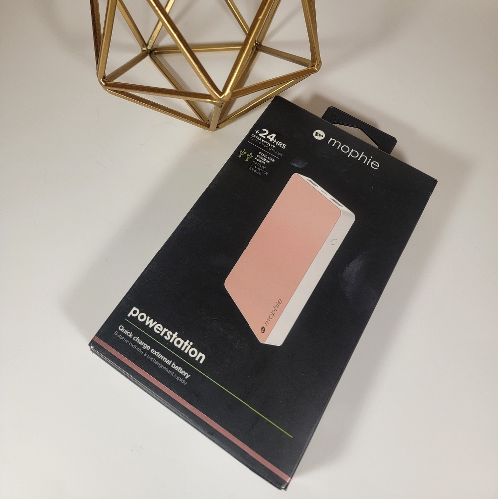 🆕️Mophie, 24 hr Powerstation, Quick Charge External Power Station🔋 - Picture 3 of 6